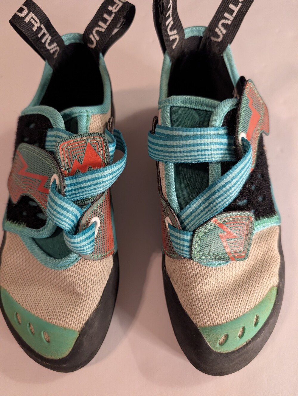 La Sportiva Climbing Sneakers in Teal, Coral and Black Sz 6